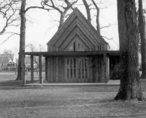 Alte Kapelle ohne Teich