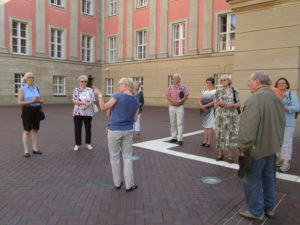 Informative Führung durch eine Mitarbeiterin des Besucherdienstes (Foto: privat)