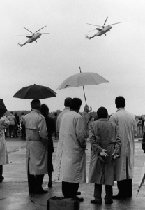 Flugschau im Regen mit waghalsigen Vorführungen (Foto Hajo Eckert)